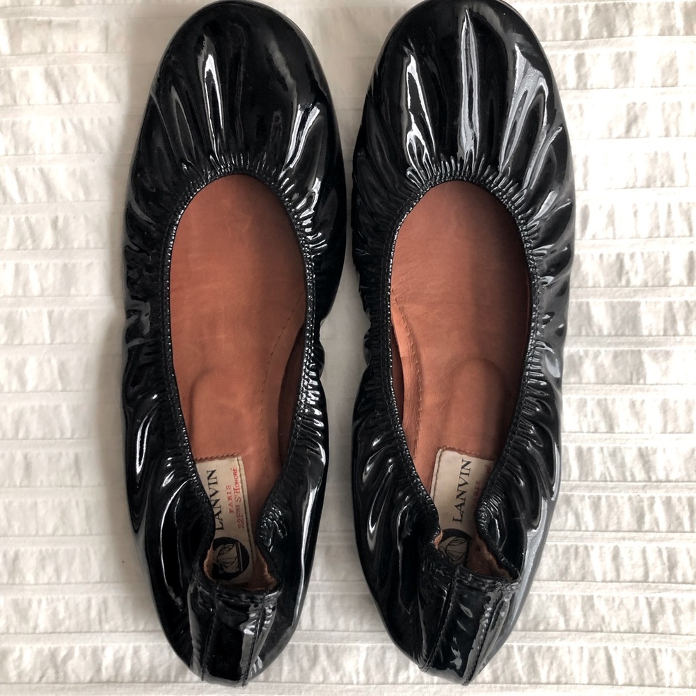 Lanvin black flats
